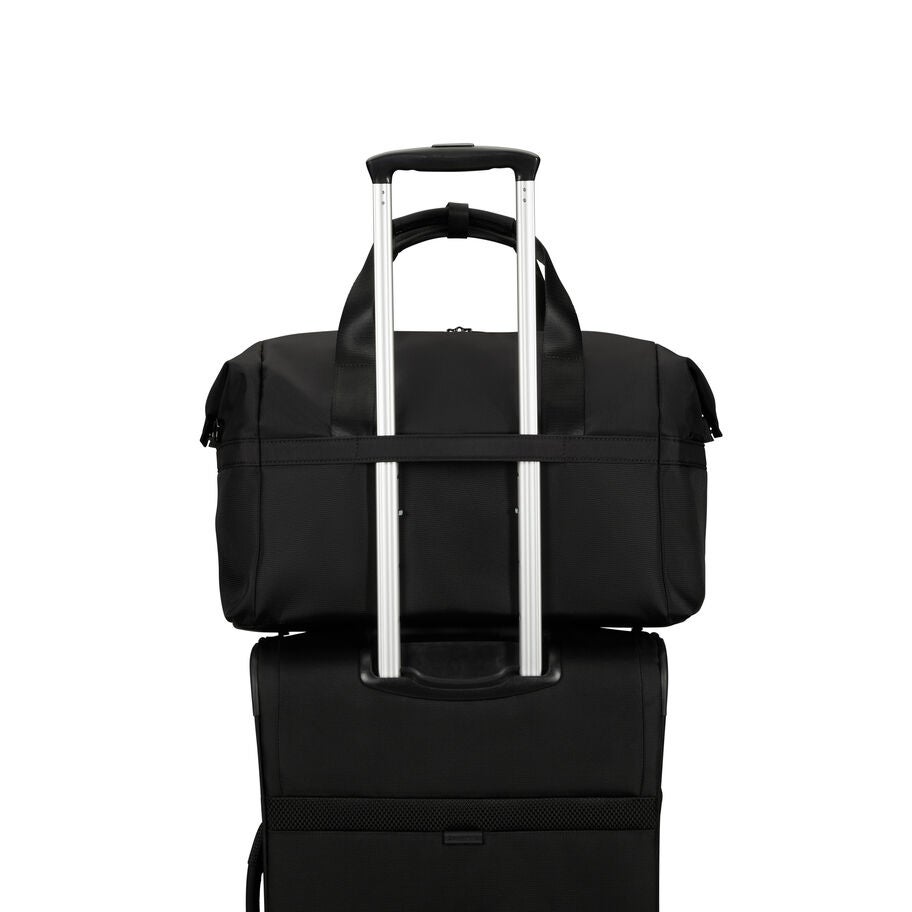 Samsonite Airea Duffle in the color Black. image number 7